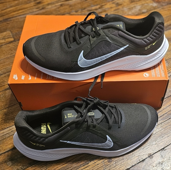 New Nike Quest 5 Men Run Size 12 - Picture 1 of 6
